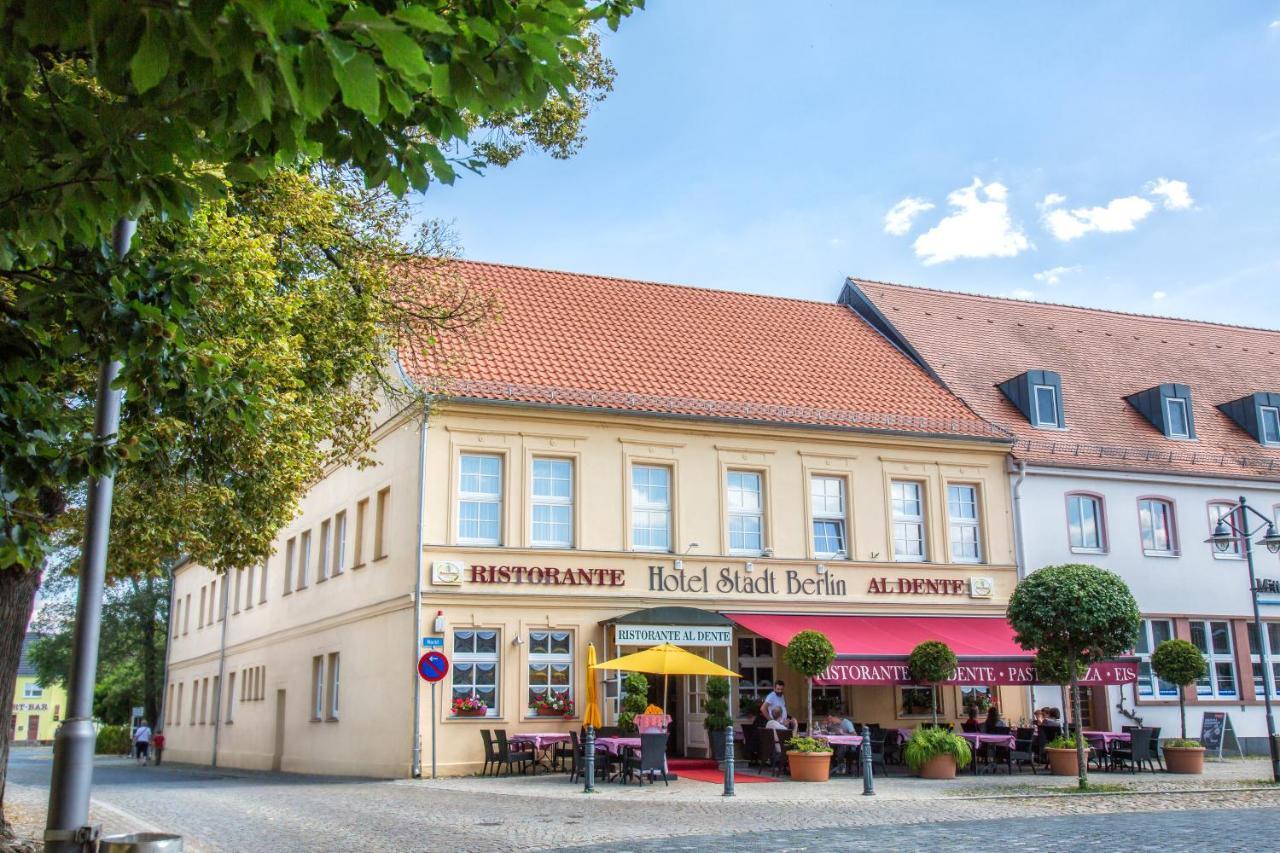 Hotel Stadt Berlin Jessen Esterno foto